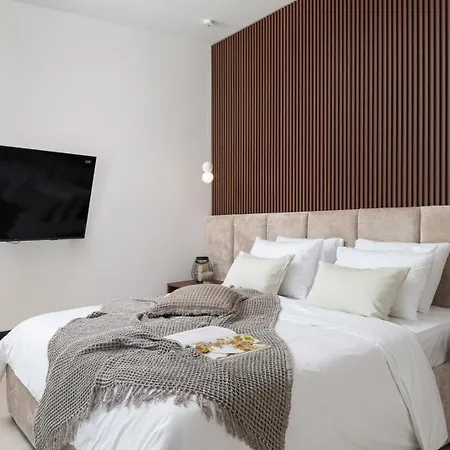 Luxury Aria Dalmatica Heated Pool Sauna & Jacuzzi * Sikovo