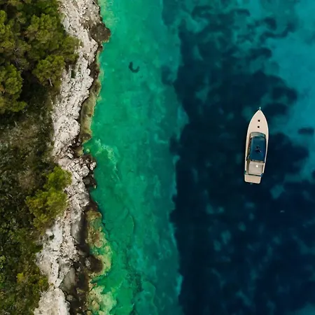 Luxury Aria Dalmatica Heated Pool Sauna & Jacuzzi Vila