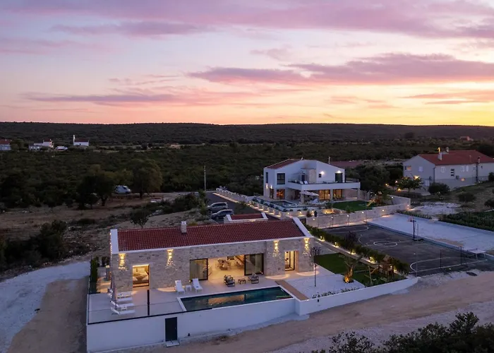 Luxury Aria Dalmatica Heated Pool Sauna & Jacuzzi Villa *